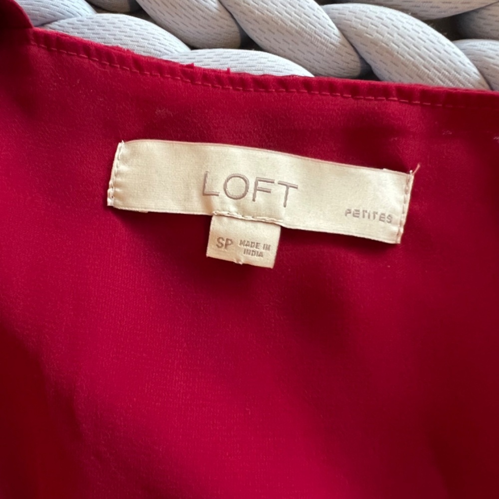 Ann Taylor Loft camisole perfect for Valentines Day - Picture 3 of 9